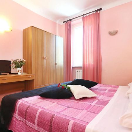 Affittacamere La Rosa Lucca Habitación foto