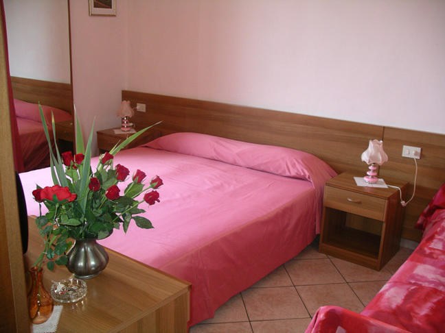 Affittacamere La Rosa Lucca Exterior foto